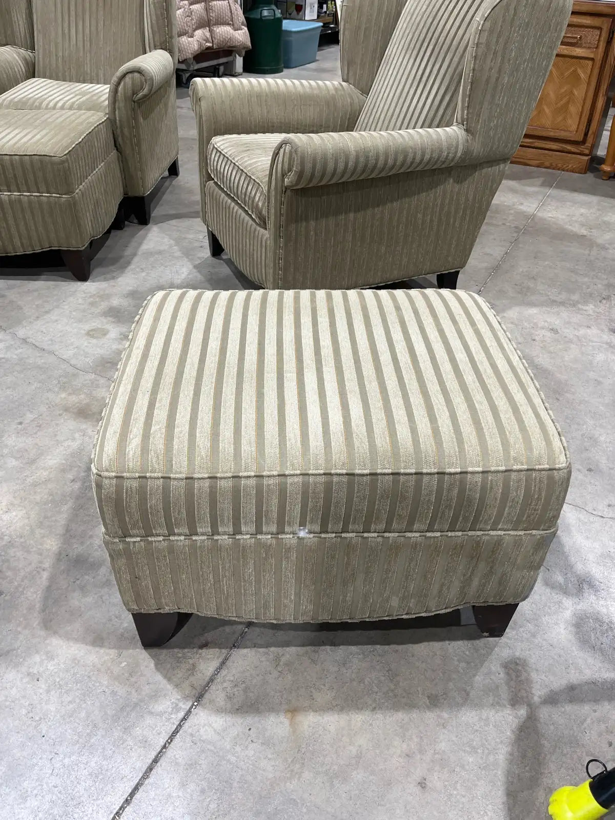 Set of 2 wingback chairs and Ottomans