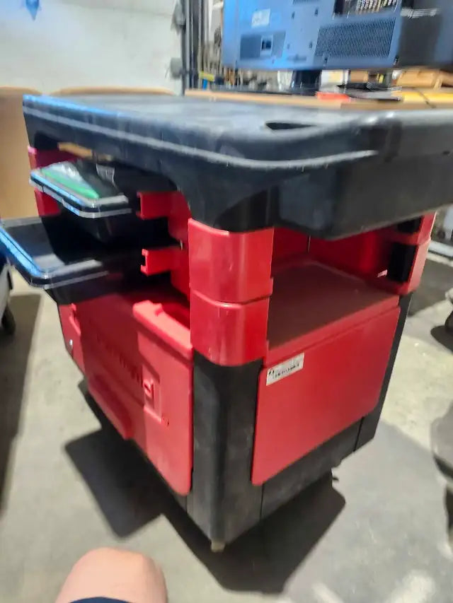 Rubbermaid Tool Cart