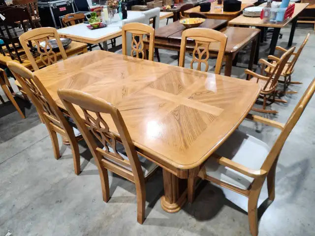 Wooden Extendable Dining Table & 6 Chairs