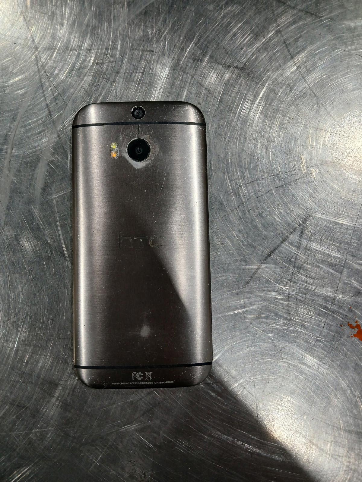 htc one m8 UNLOCKED & RESET GOOD Condition