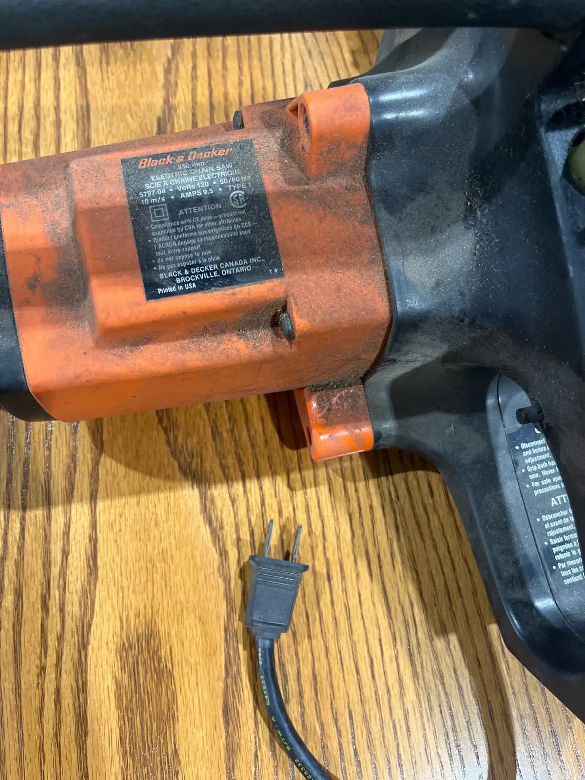 Black & Decker 11” Chainsaw