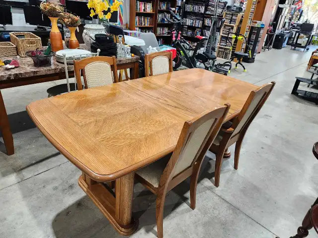 Wooden Extendable Dining Table + 4 Chairs