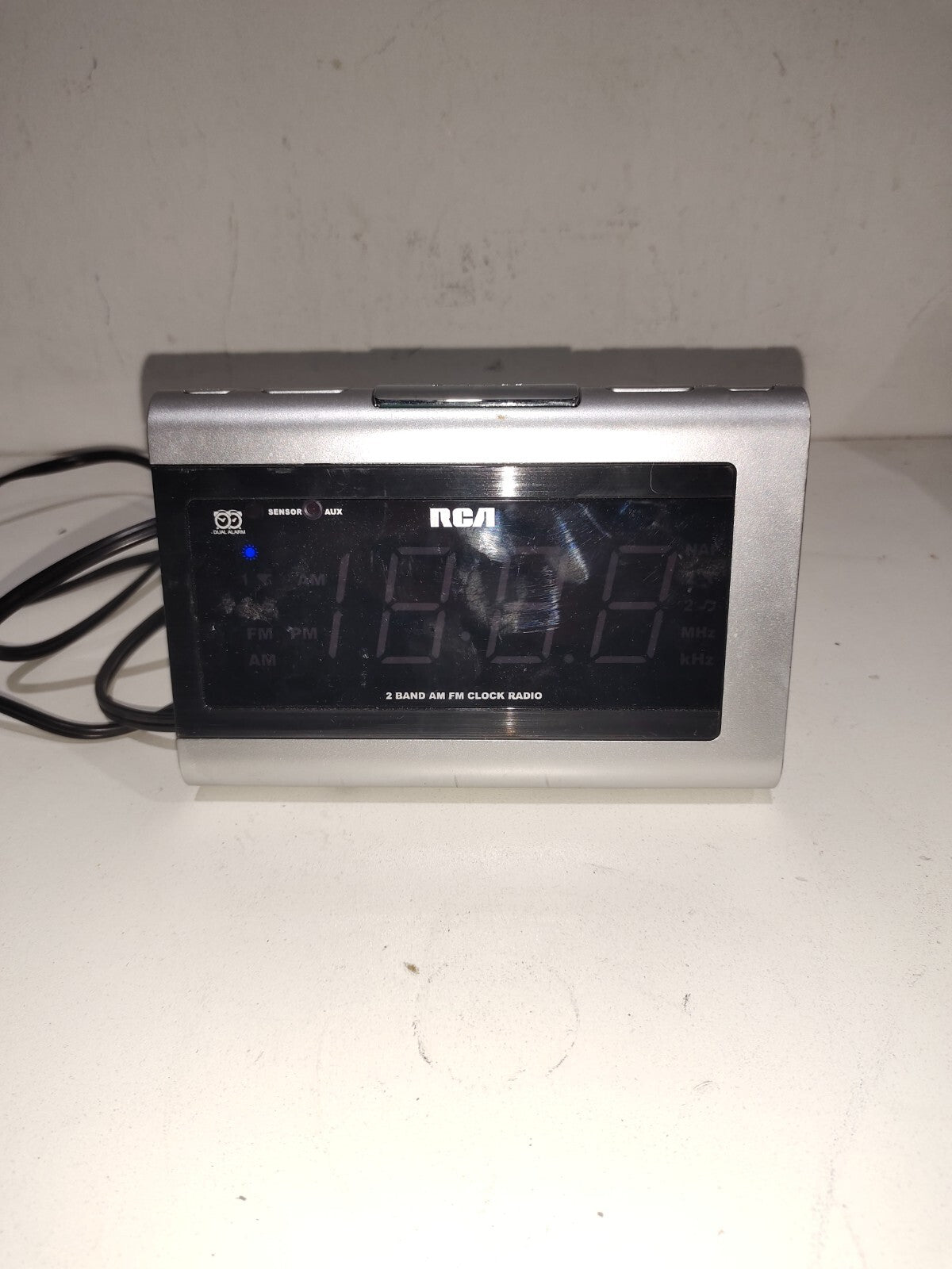 RCA Digital 2 Band AM/FM Alarm Clock/Radio/AUX Model # RP5430A