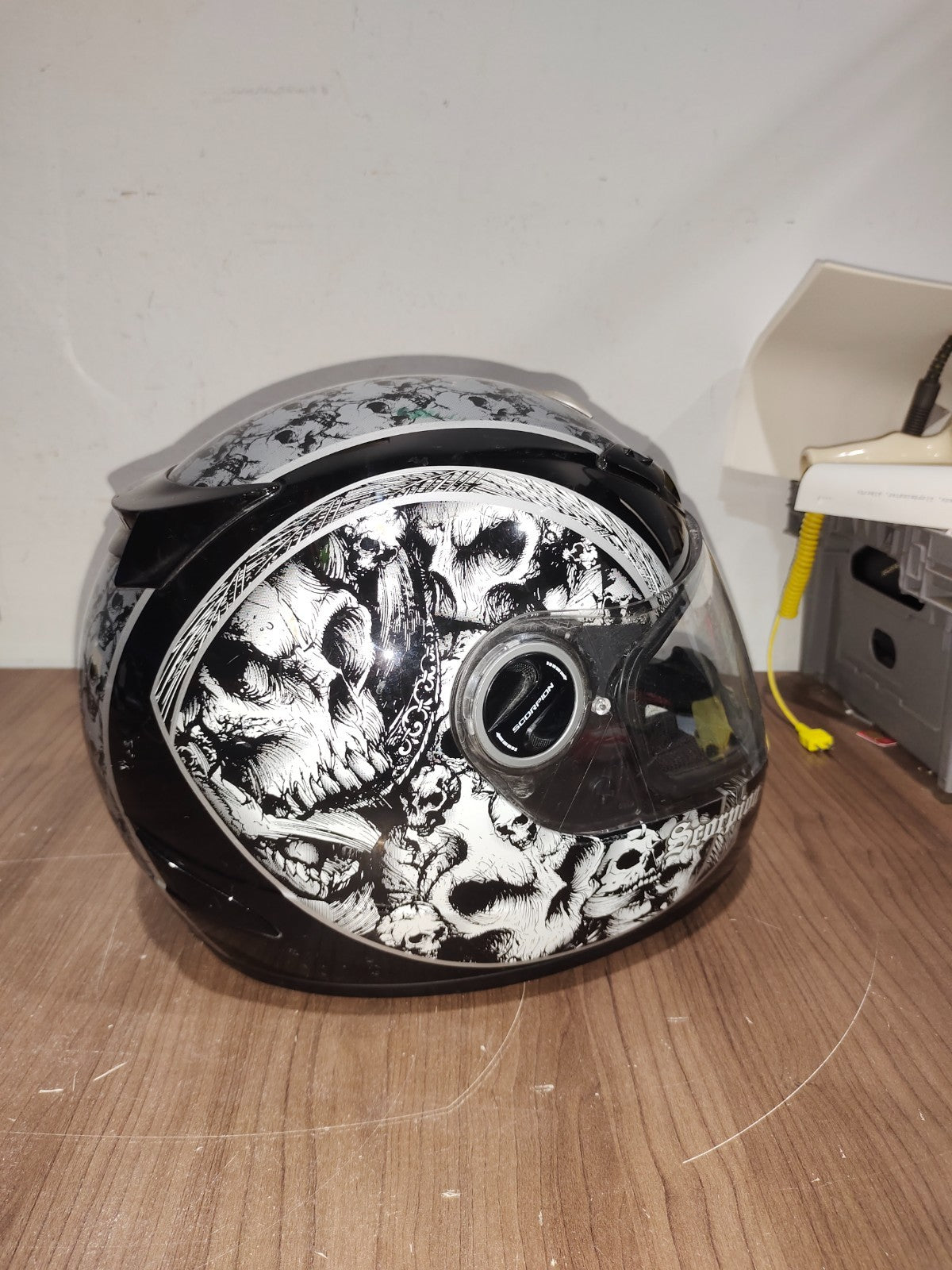 Scorpion Skull Bucket Exo 400 Motorcycle Helmet