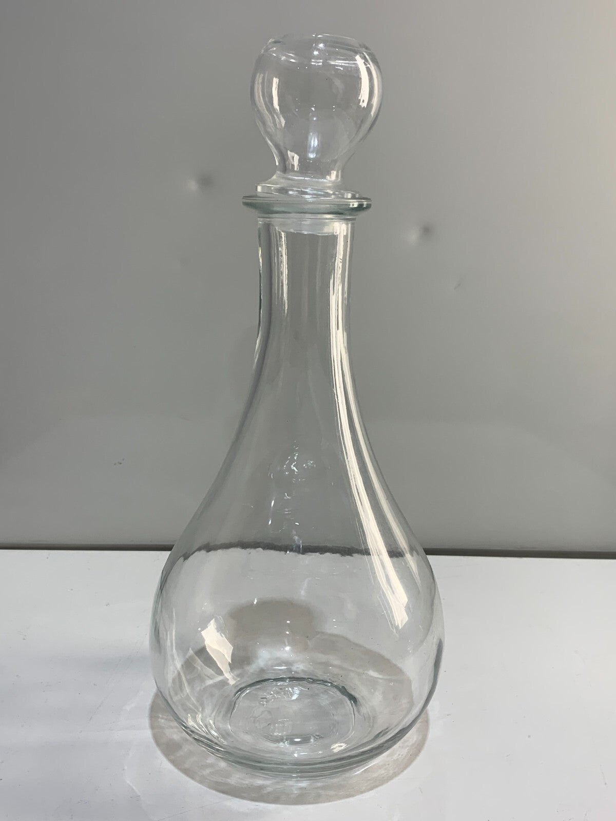 12” Italian Clear Glass Wine Decanter With Lid Made In Italy