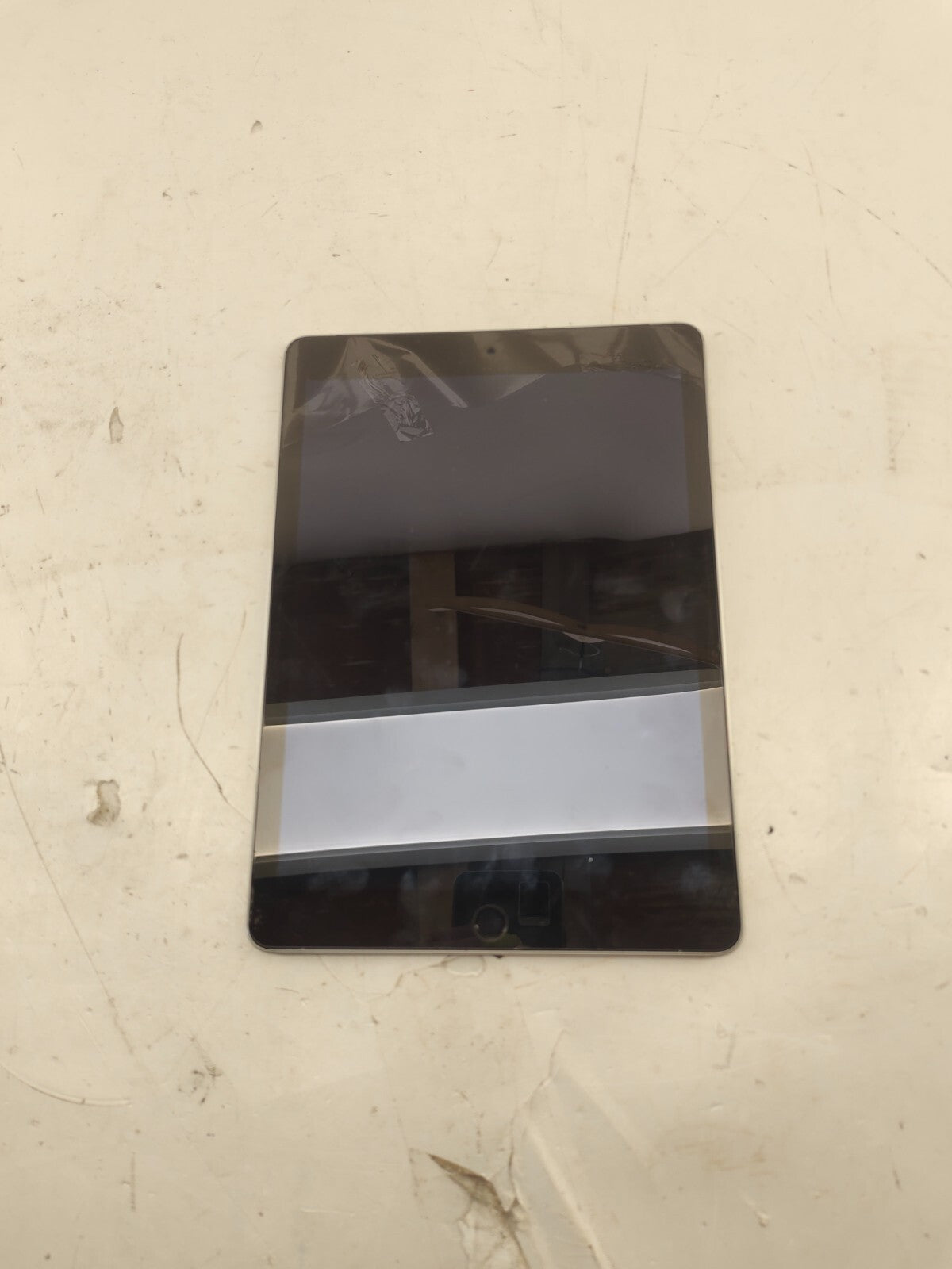 Apple iPad Air 2 16GB Tablet, For Parts