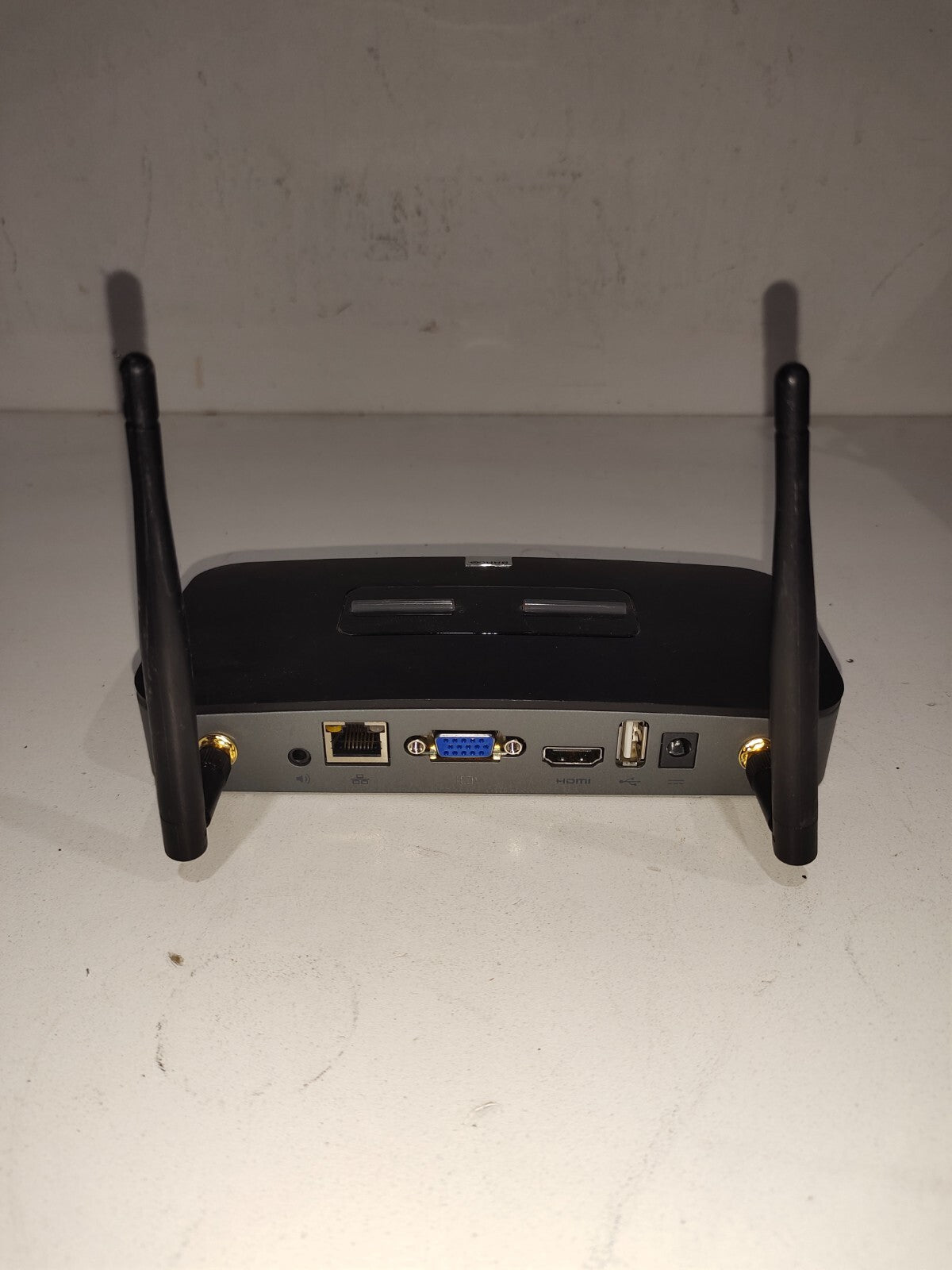 Barco ClickShare R9861008 Wireless Presentation System