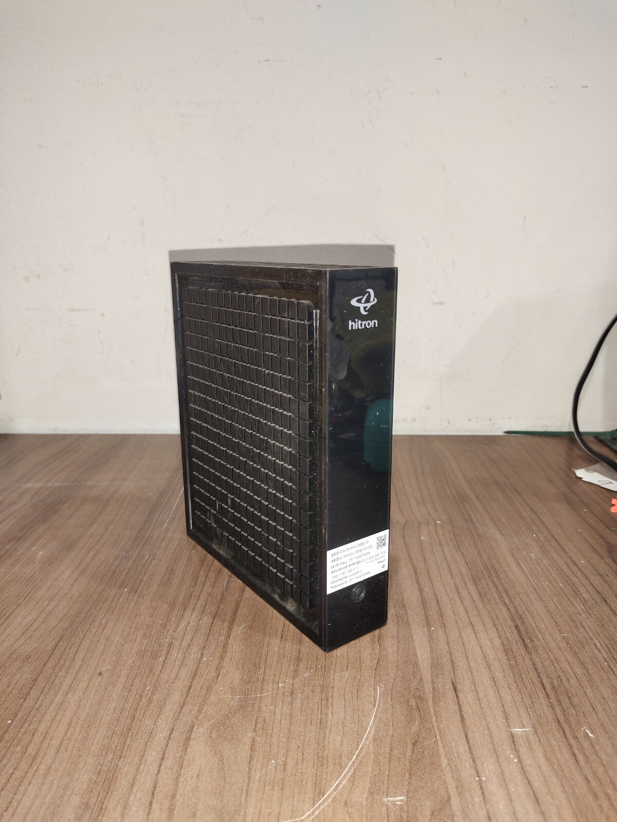 Hitron WiFi Gateway Cable Modem Router Dual Band Black CGNM-2250