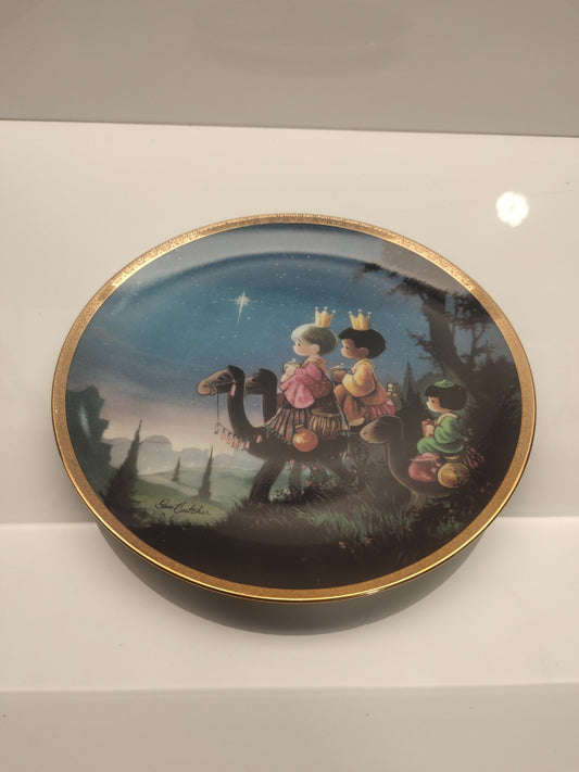 1991 They Followed the Star Precious Moments Bible Story Collector Plate  #1601G