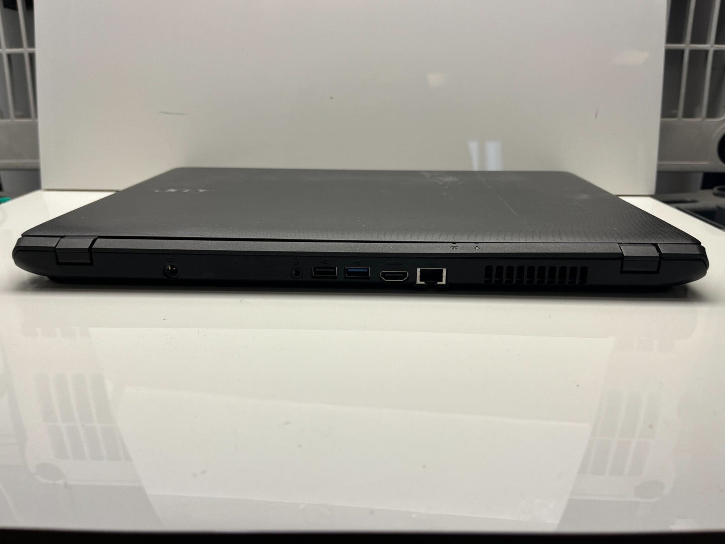 Acer ES1-511 Z5W1M Laptop FOR PARTS