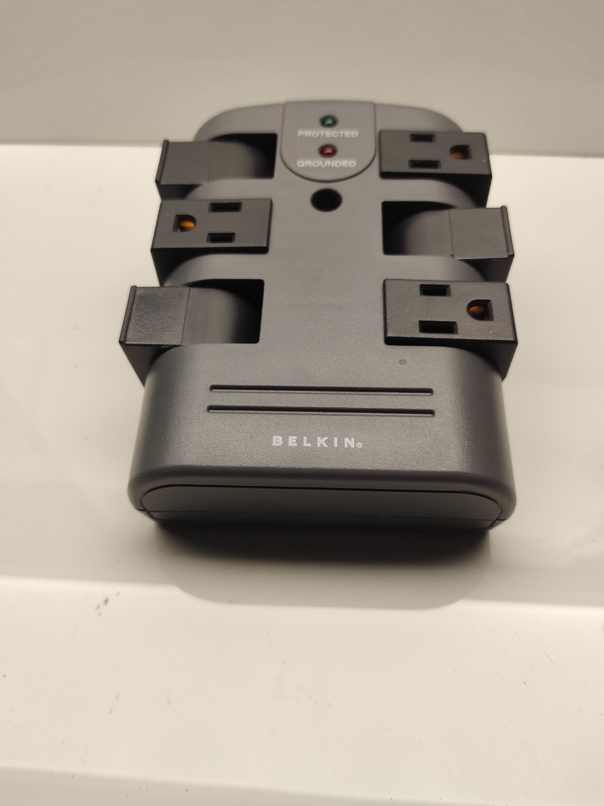 Belkin Pivot Plug Surge Protector 6 Outlets 1080 Joules Gray BP106000