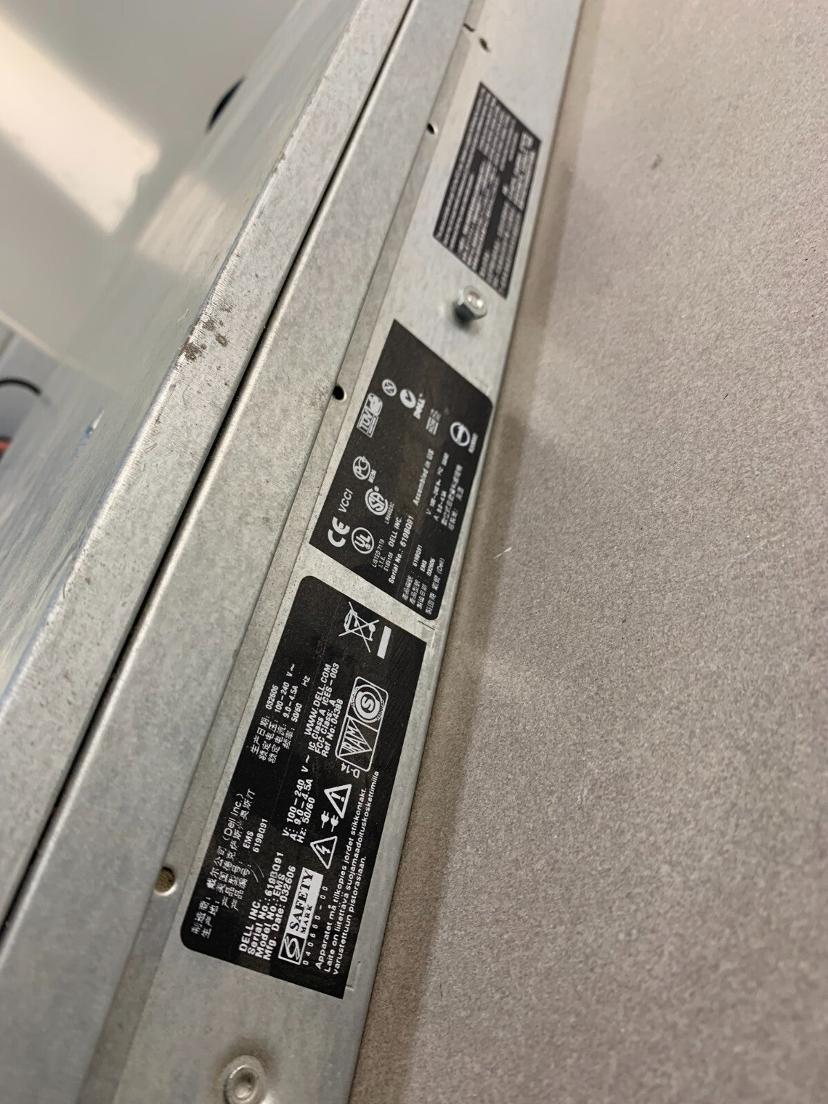 Dell PowerEdge 2850 Rack-Mount Server
