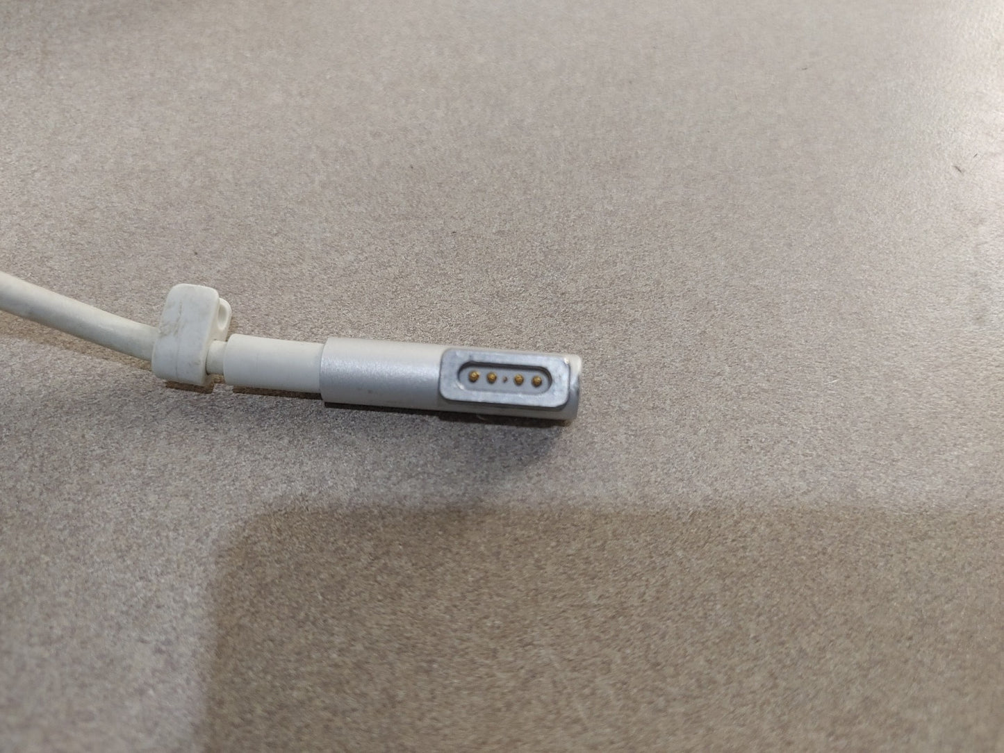 Apple A1344 60w MagSafe Power Adapter White TESTED WORKING Fair