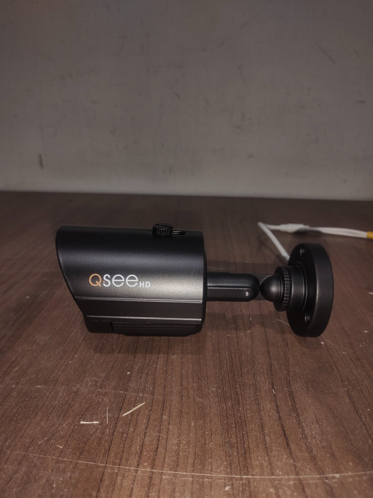 QSEE QTH7211B ANALOG HD Color Security Camera Indoor/Outdoor - New - 1