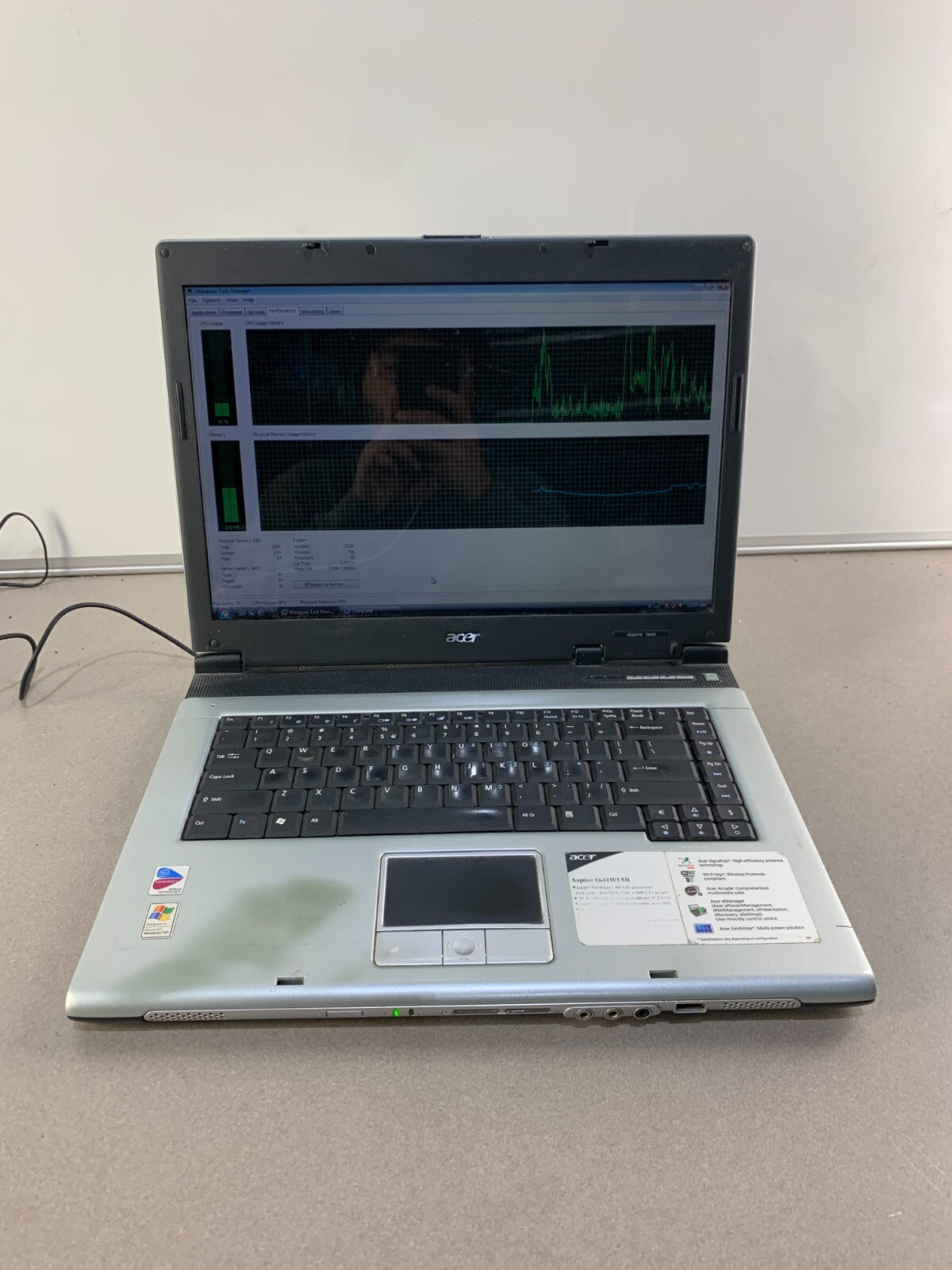 Acer Aspire 1640 Series, Intel Centrino Laptop, Windows 7, No battery