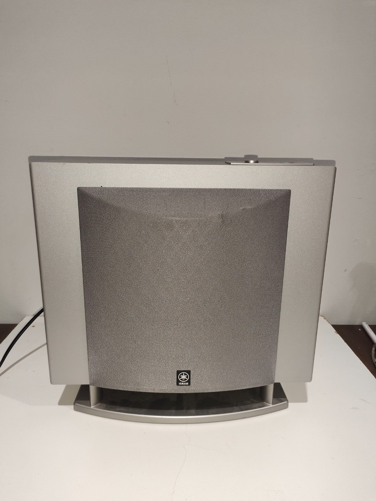 Yamaha YST-FSW100 70 Watt Dynamic Powered Subwoofer- 6.5" Driver - Silver