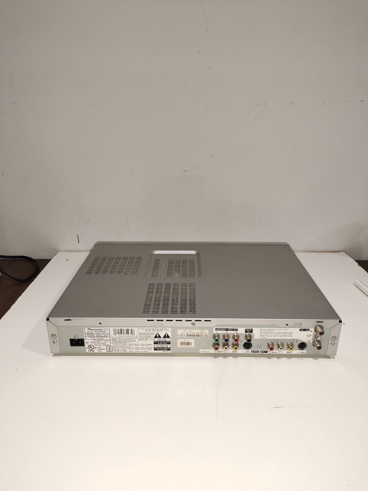 PIONEER DVR-233-S DVD Recorder/Player, (No Remote Control/No Cords)