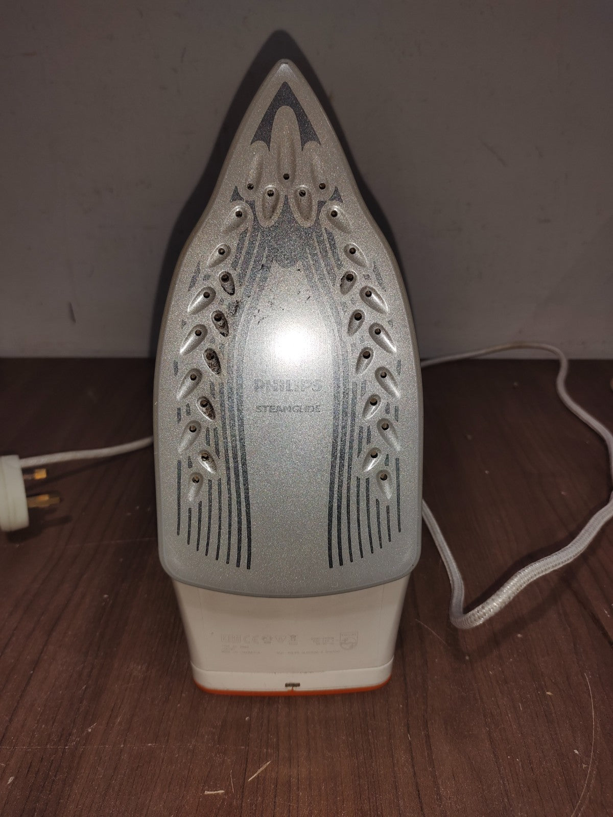 Philips Perfect Care Series Steam Iron - NL9206AD-4