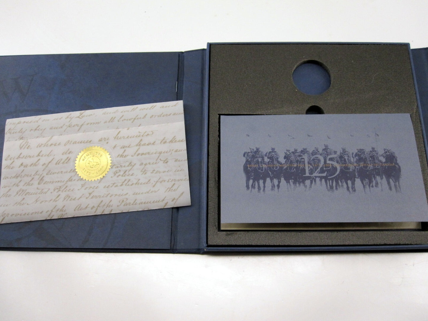 1873-1998 Royal Canadian Mounted Police GRC Stamp Booklet