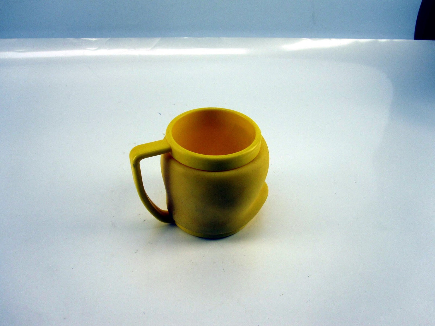 Looney Tunes Tweety Bird Mug by Warner Brothers Entertainment 1993