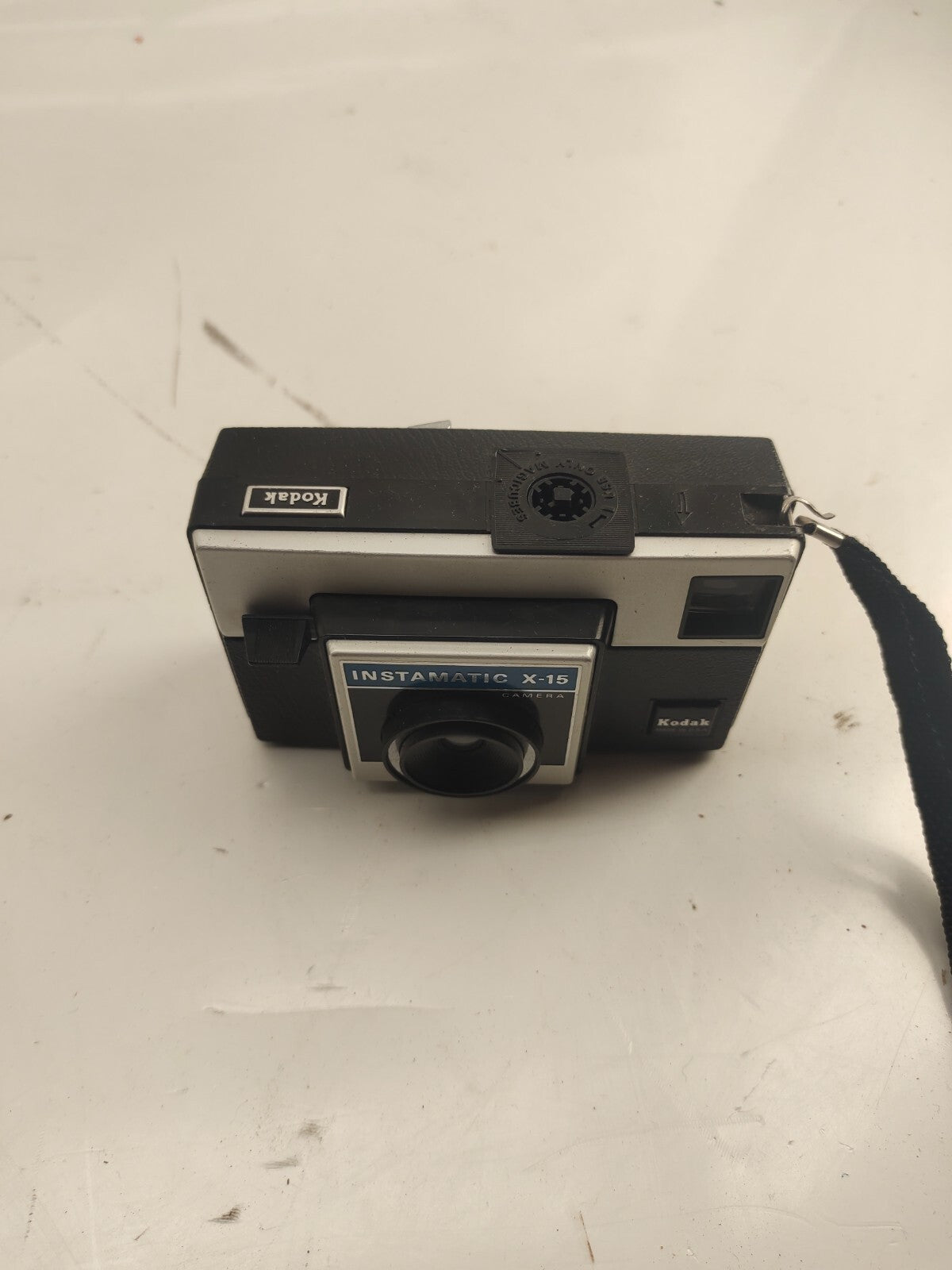 Kodak Instamatic X-15 Film Camera Vintage w/Hand Strap Black & Silver