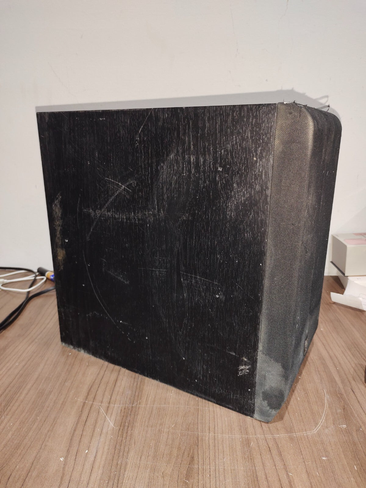 Yamaha SW-P270 Powered Subwoofer 40W Home Theater - Black