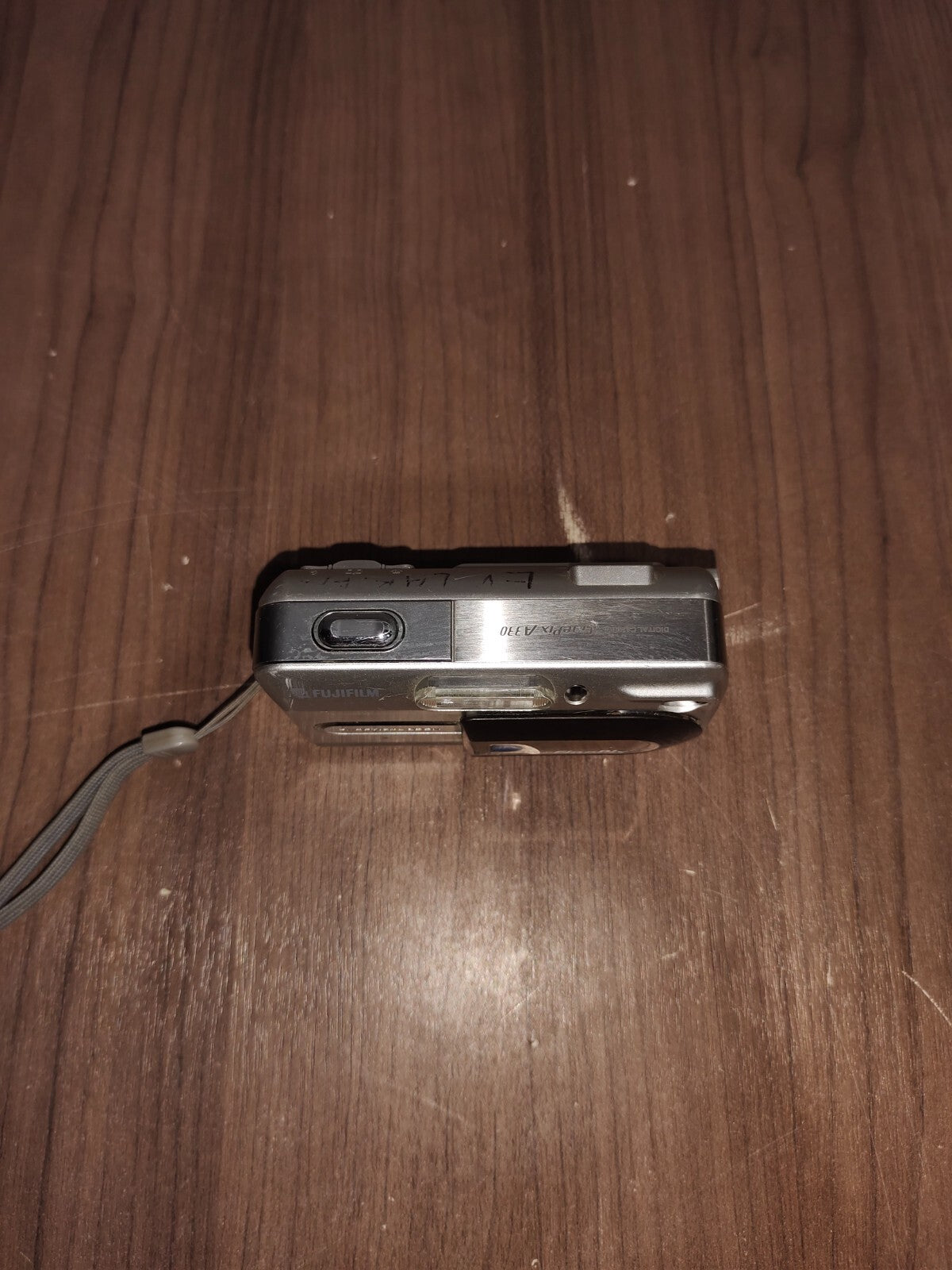 FujiFilm Finepix A330 Compact Digital Camera