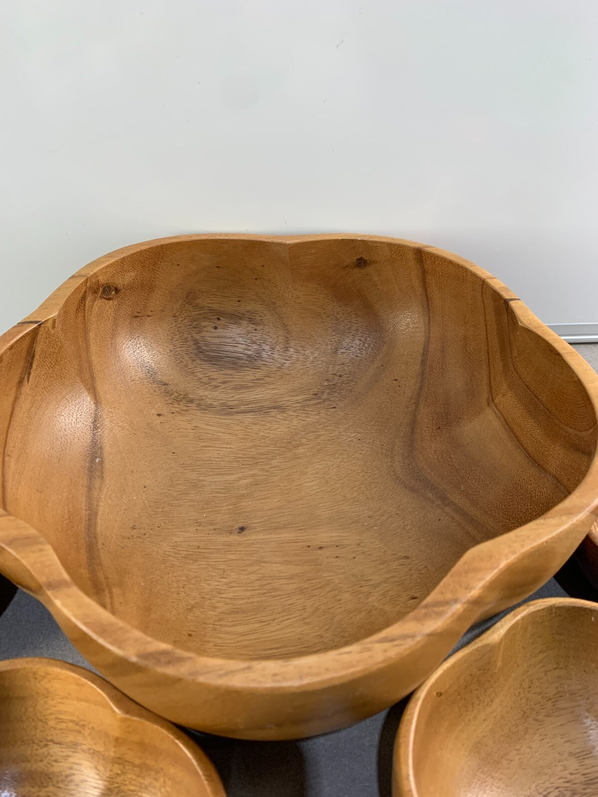Vintage Dolphin Genuine Monkey Pod Wood 5 Pcs Salad Bowl Set