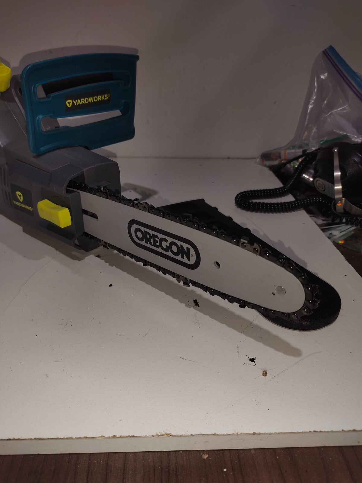 Yardworks Electric Chainsaw