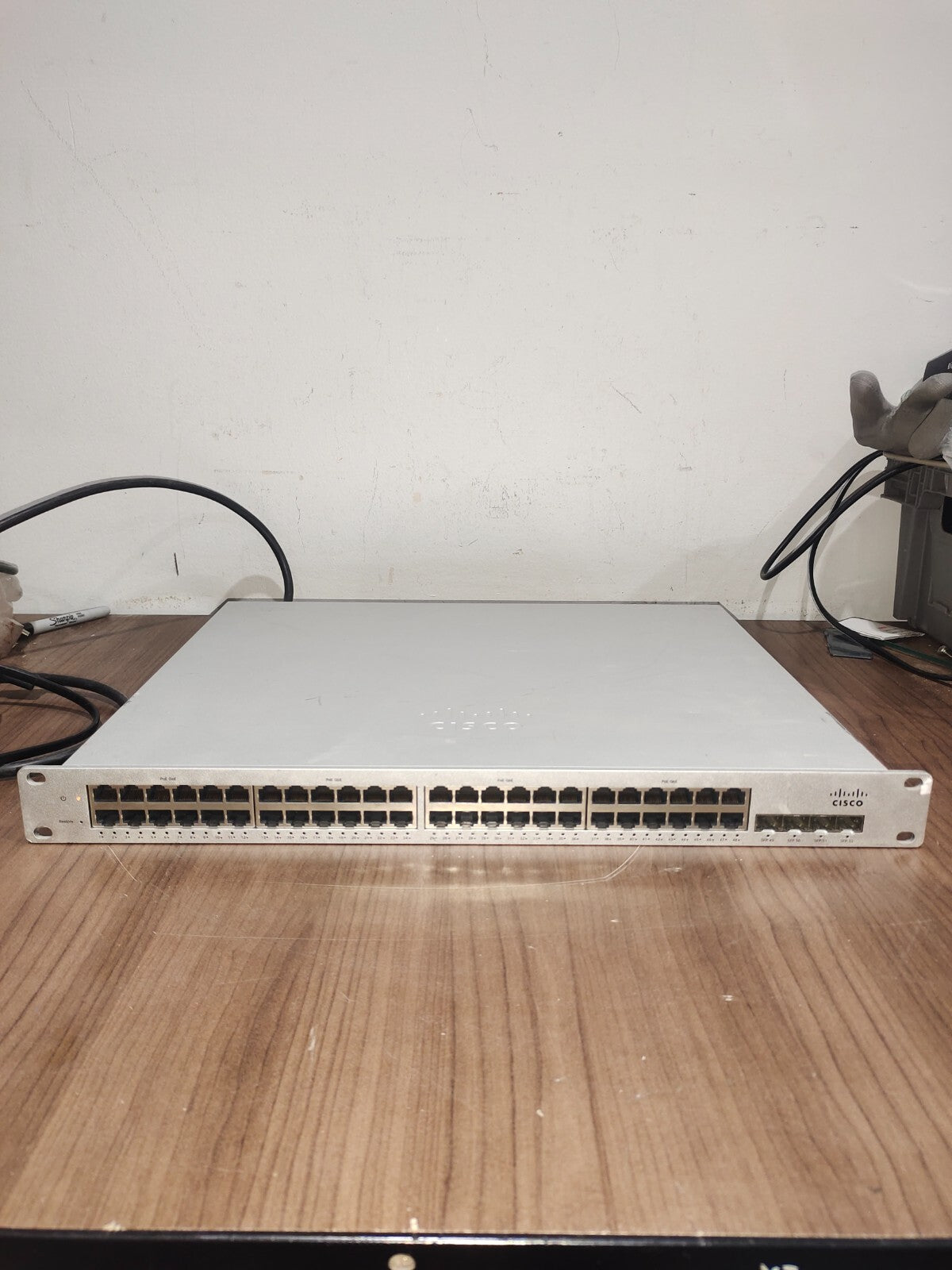 Cisco Meraki MS220-48FP-HW 48x 1GB PoE+ RJ-45 4x 1GB SFP - Switch