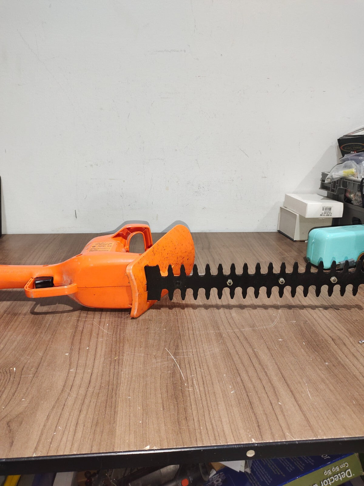 Black & Decker 13" Hedge Trimmer 8114-04 Corded Electric Orange - 120V 60Hz