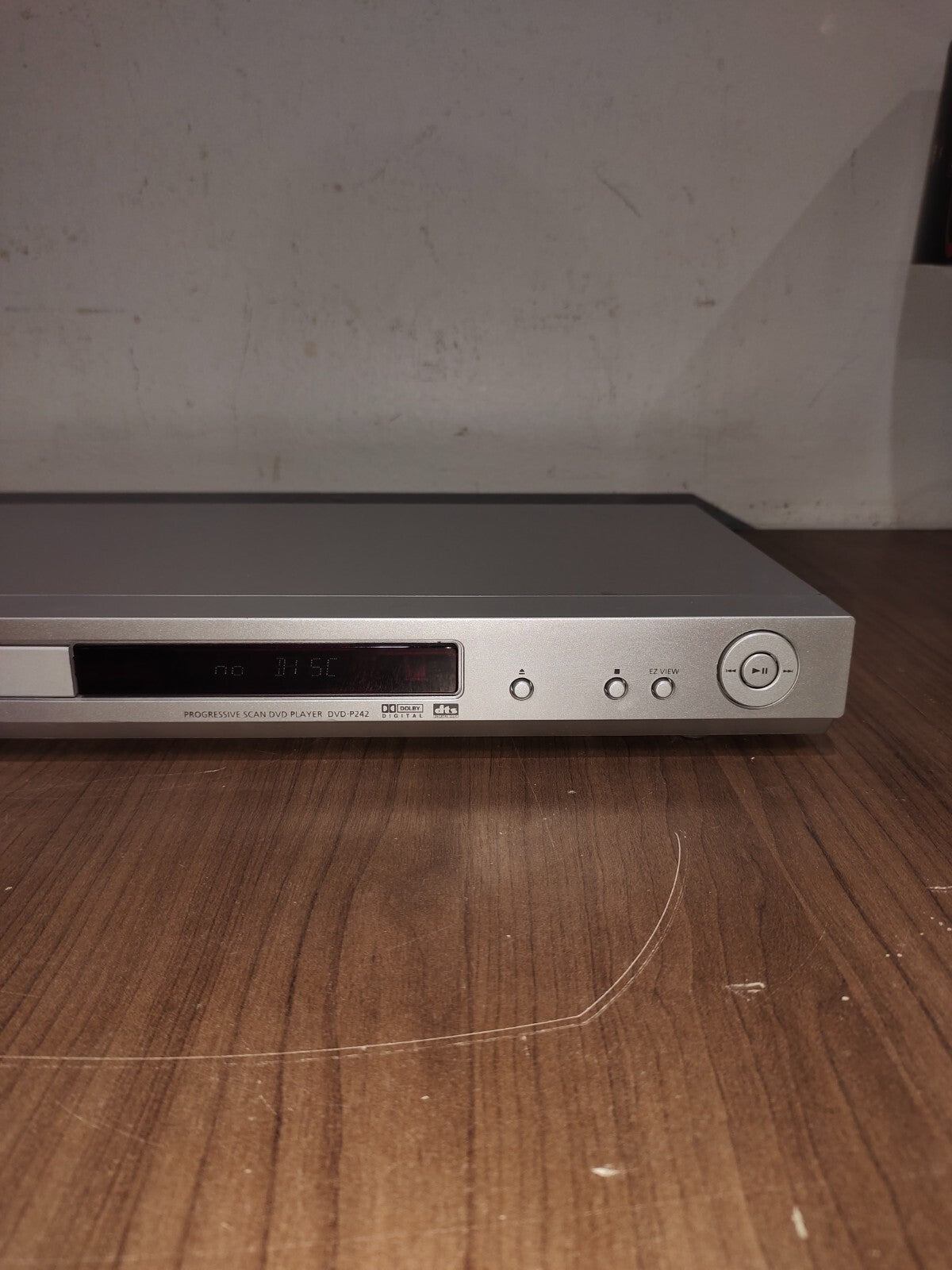 Samsung DVD-P242 Progressive Scan DVD Player