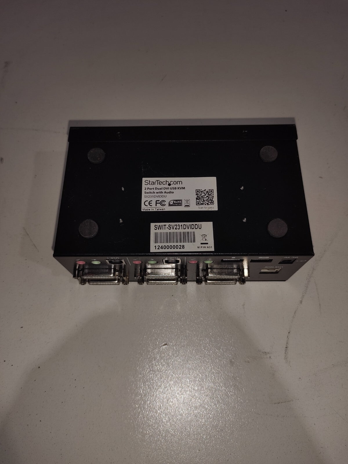 StarTech Dual DVI USB KVM Switch w Audio w/o Power Supply SV231DVIDDU - RF