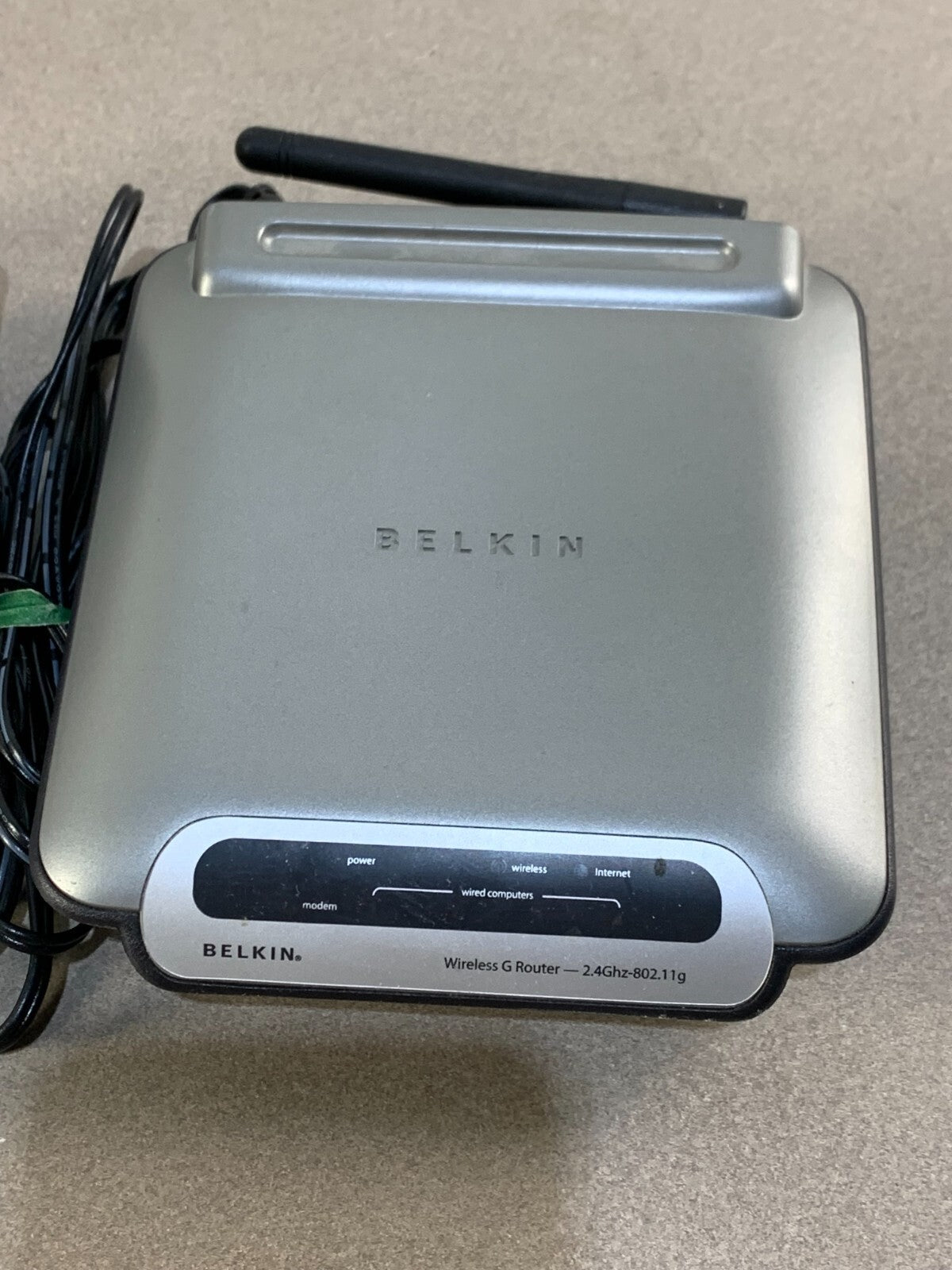 Belkin Mini Wireless G Router F5D7230-4 2.4 Ghz 802.11g 4-Port Wi-Fi ROUTER