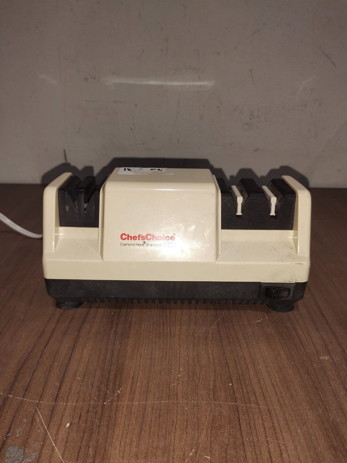 Chef's Choice Professional Knife Sharpener Model 110 Diamond Hone Sharpener Box