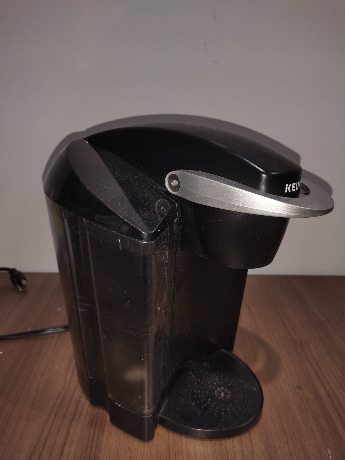 Keurig K50 Single Cup Brewing System Coffee Maker