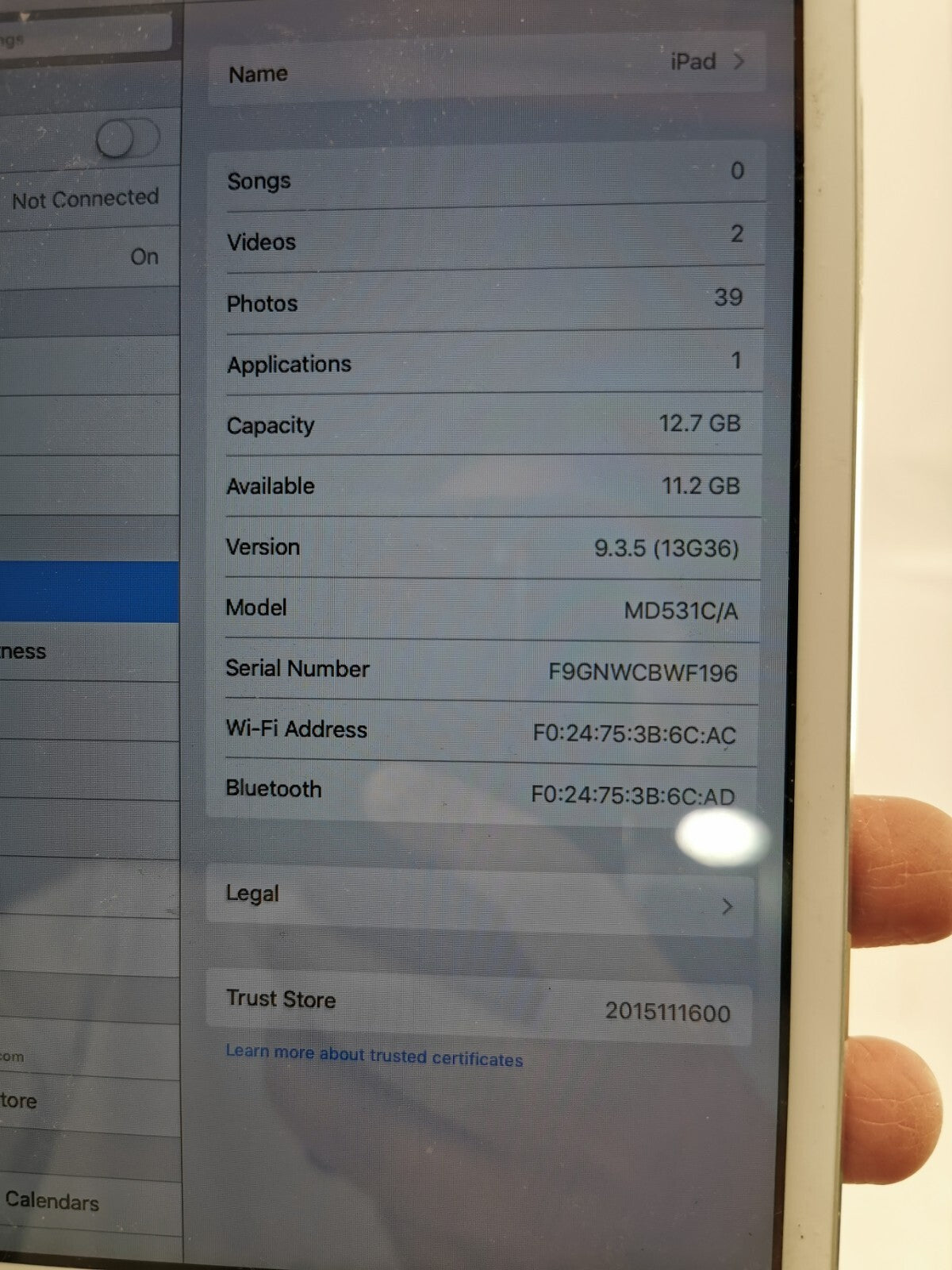 Apple iPad mini 12GB, Wi-Fi, 7.9in - White & Silver (CA) Model MD531C/A