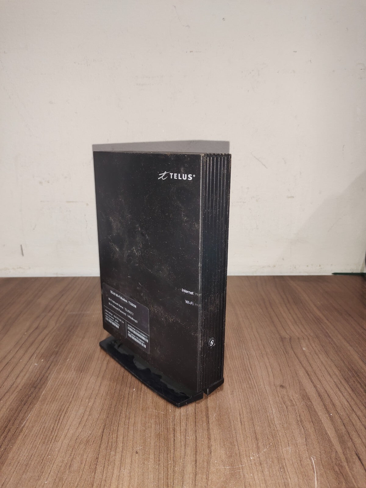 TELUS T3200M WIRELESS GATEWAY MODEM ROUTER - 2