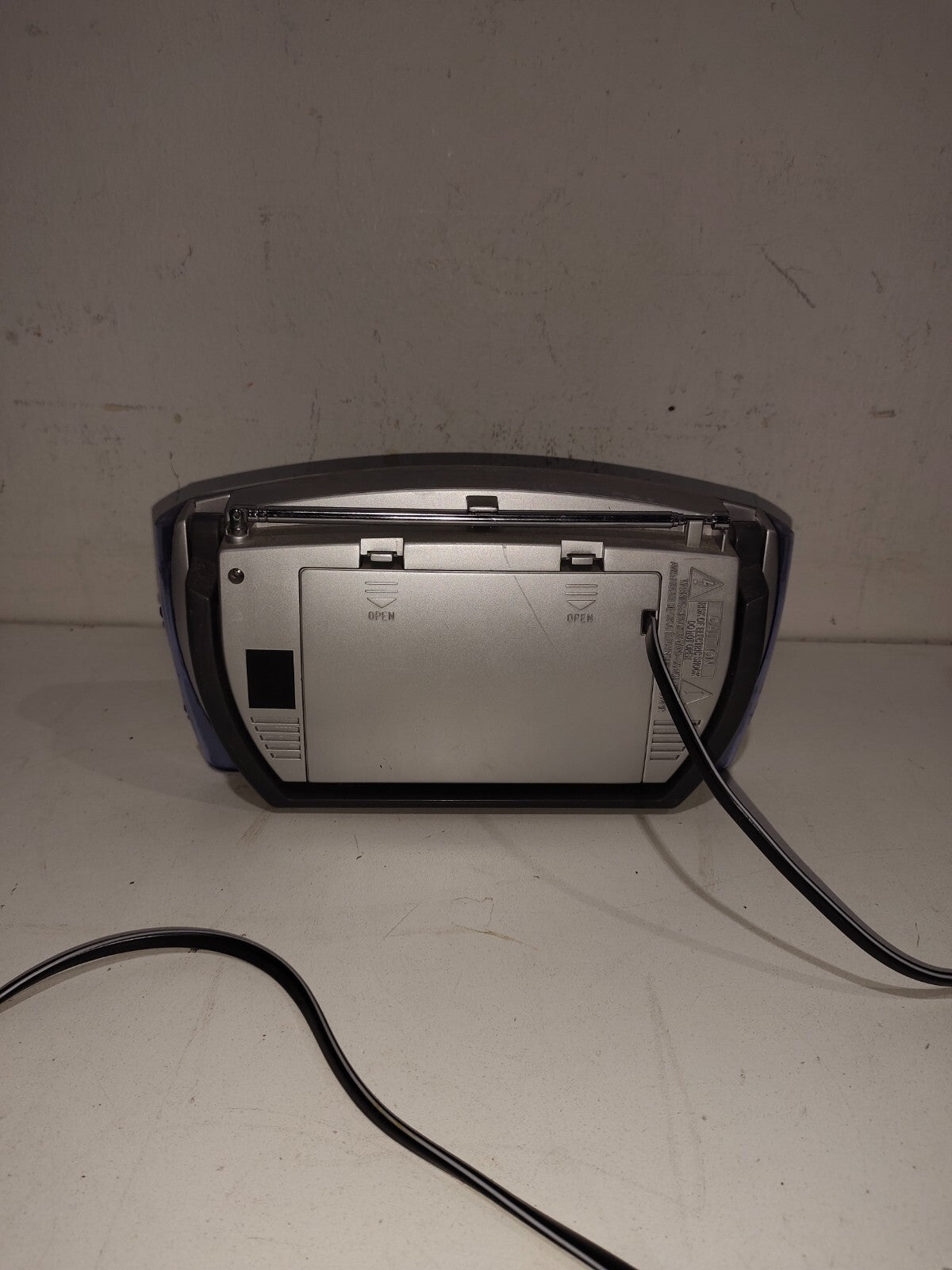 Audiovox AXR46 FM/AM Radio Player