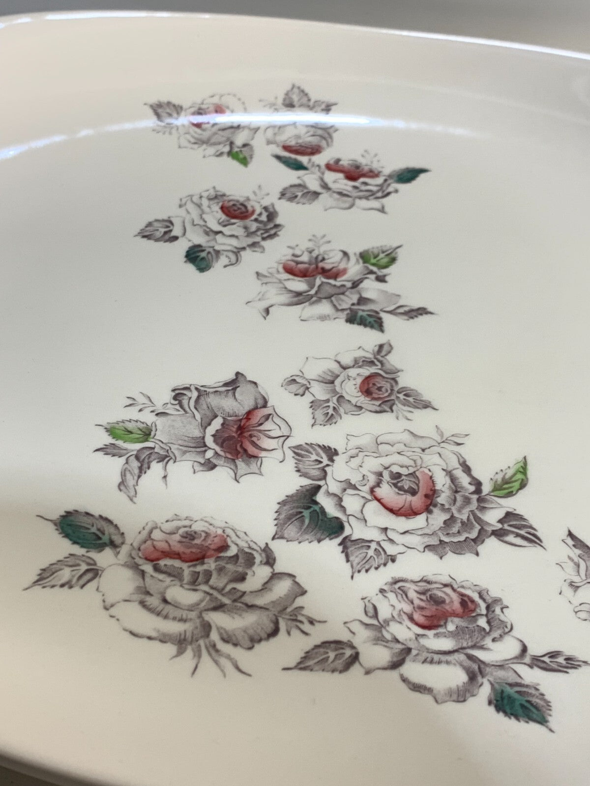 Pretty Vintage Johnson Brothers "Shower of Roses" Oval Platter. Made in England