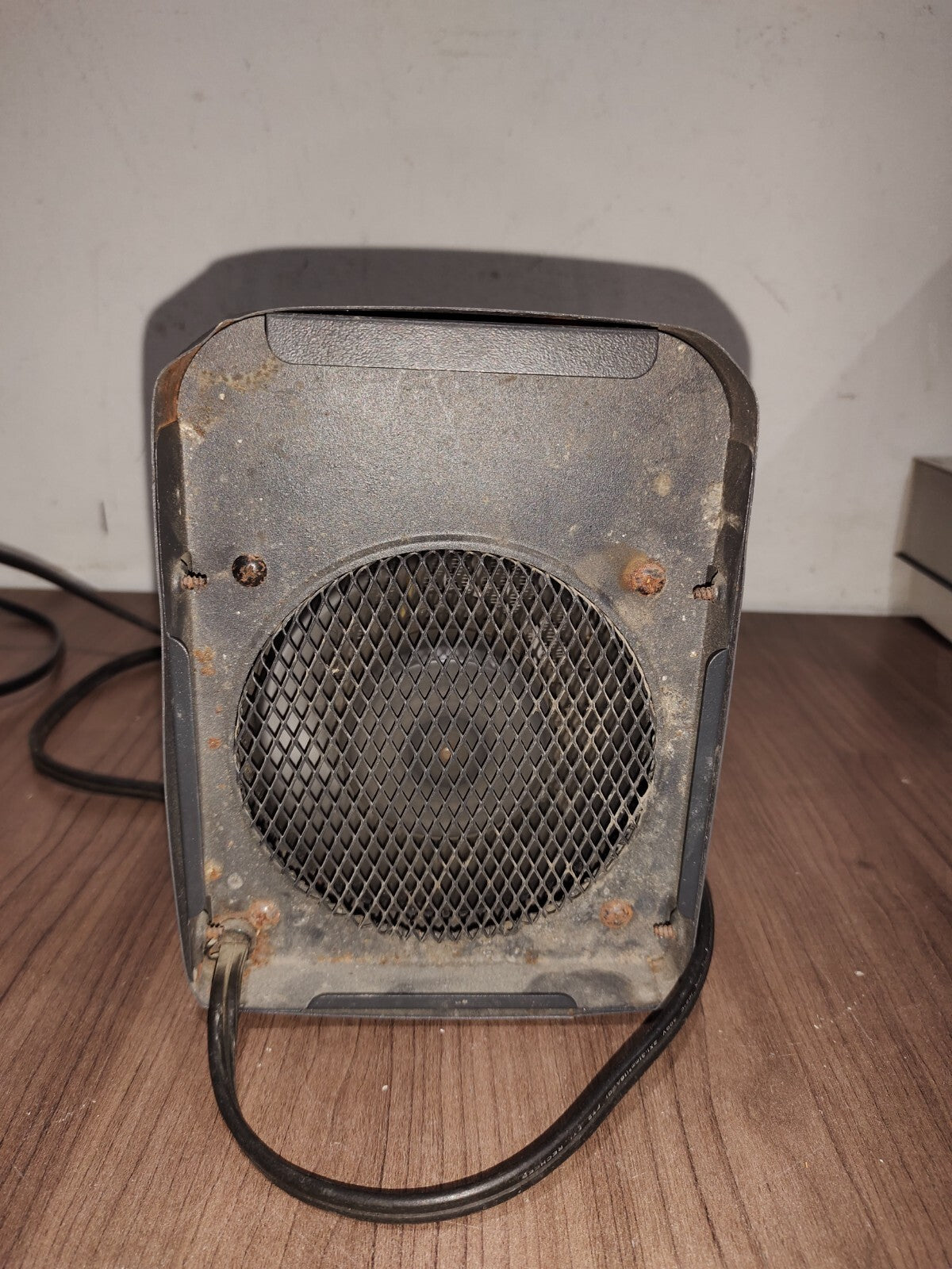 OPTIMUS H-7001 PORTABLE HEATER WITH THERMOSTAT