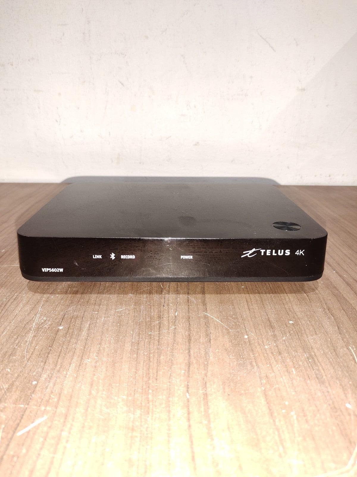 ARRIS WIRELESS IPTV RECEIVER - Model - VIP-5602W - 4K ULTRA HD