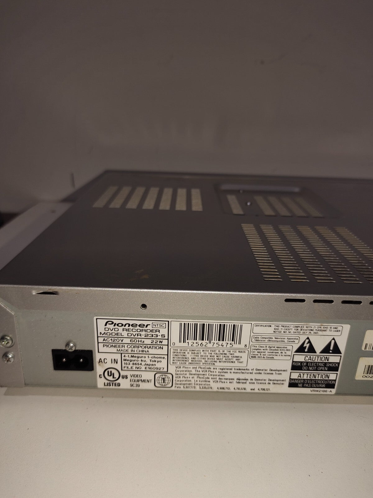 PIONEER DVR-233-S DVD Recorder/Player, (No Remote Control/No Cords)
