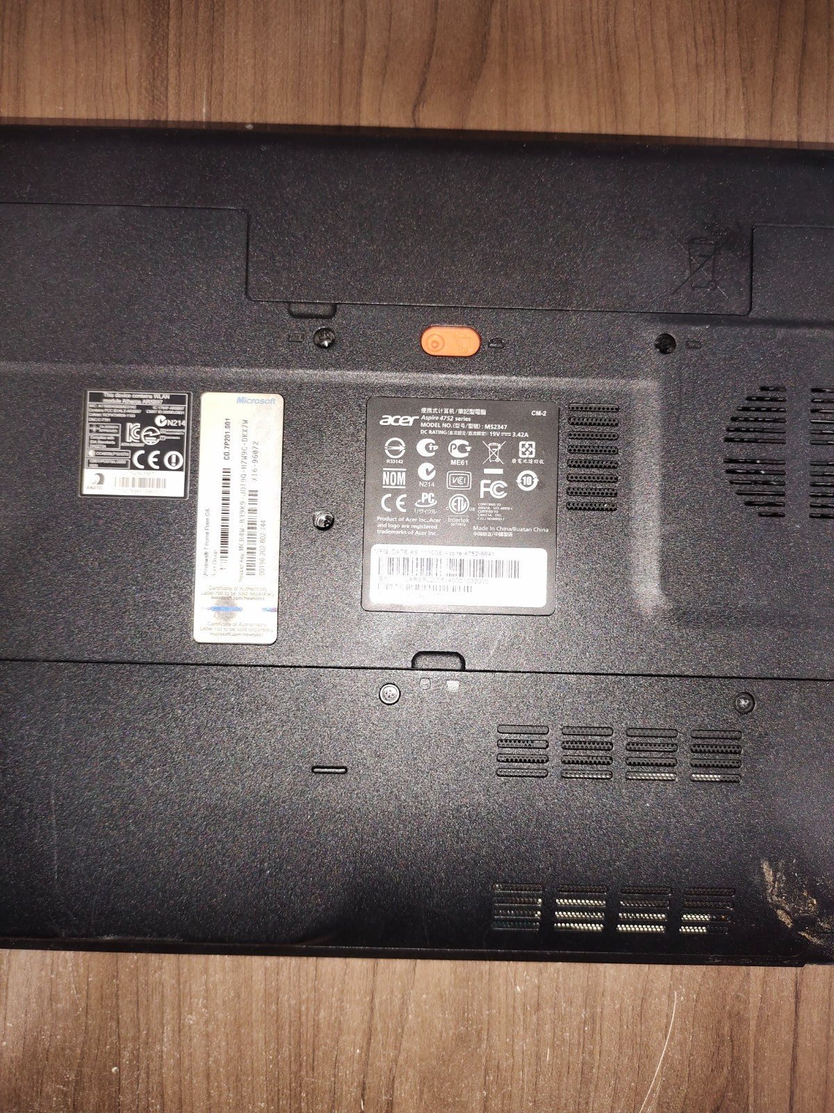 Acer Aspire 4752 Series Laptop Model - MS2347 i3-2550m Quad Core 8GB RAM - 750GB