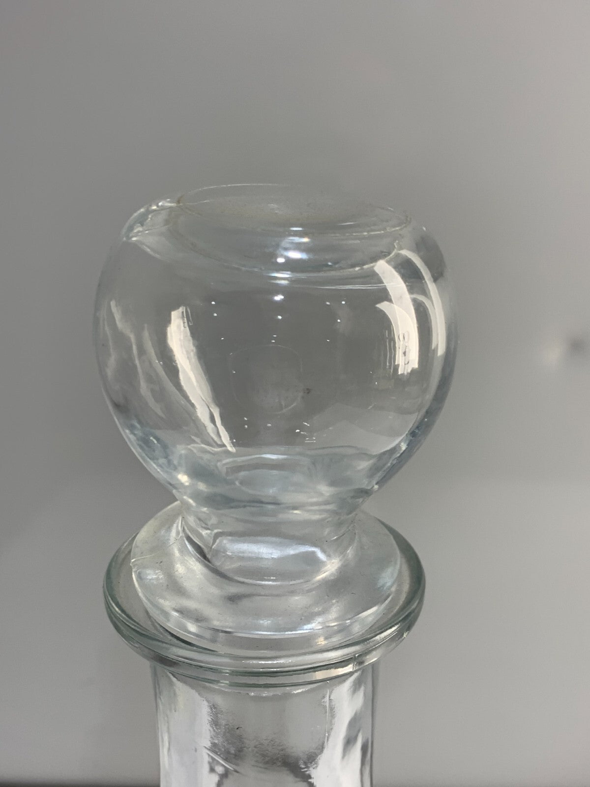 12” Italian Clear Glass Wine Decanter With Lid Made In Italy