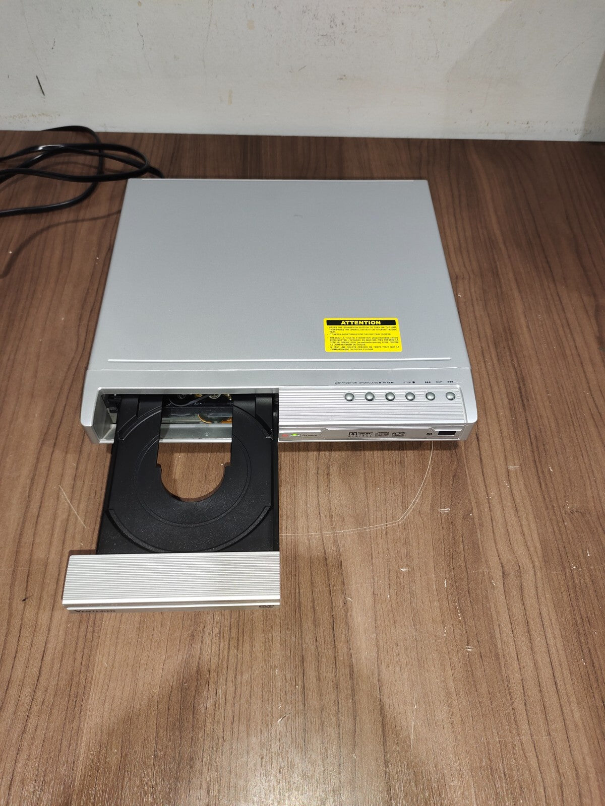 Venturer - SVP7330 DVD Player compact