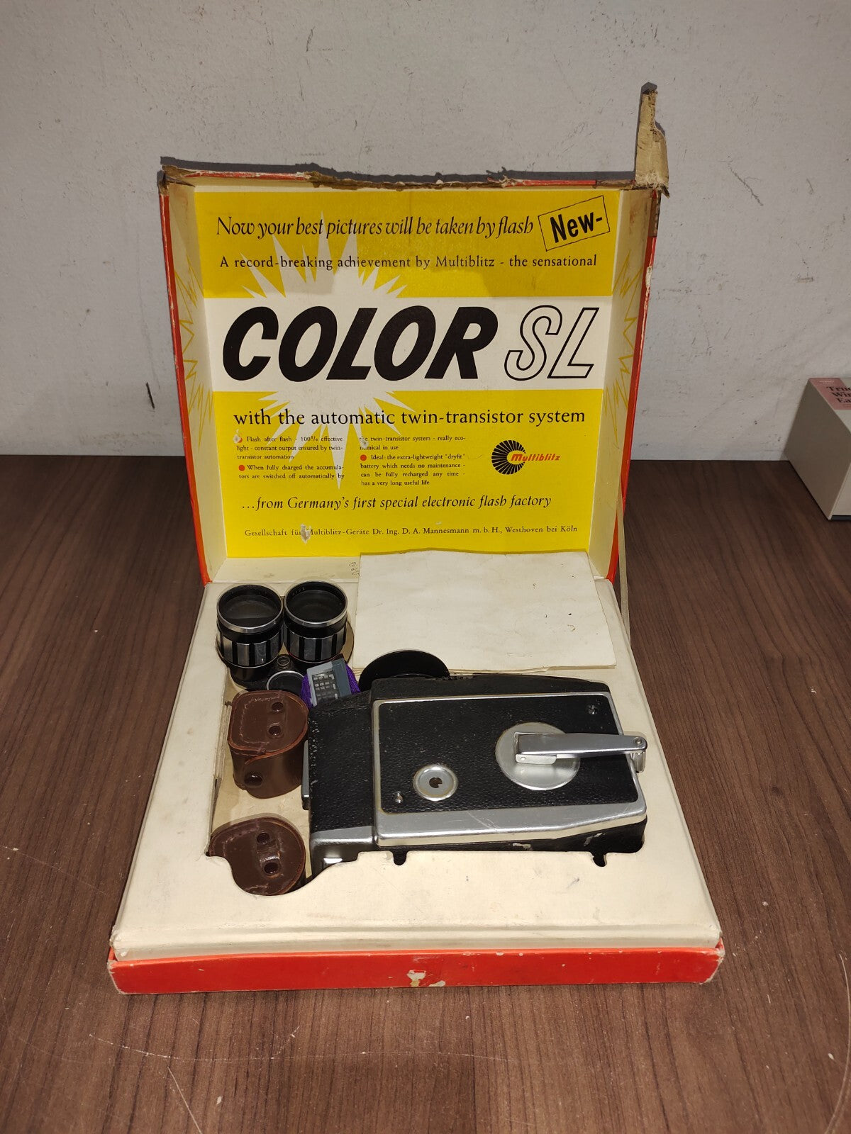 1960`s Rondo Traveler 8T 8mm 3 Turret Movie Camera