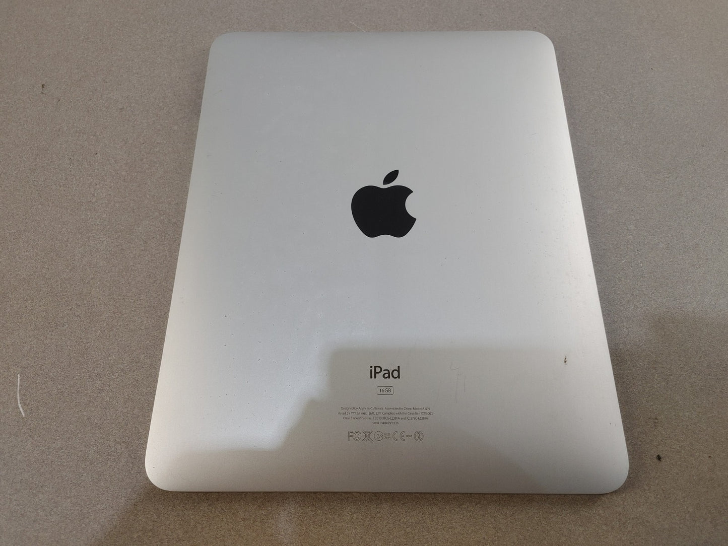 GOOD CONDITION Apple iPad 1st Gen. 16GB - Black Powers On No Further Testing