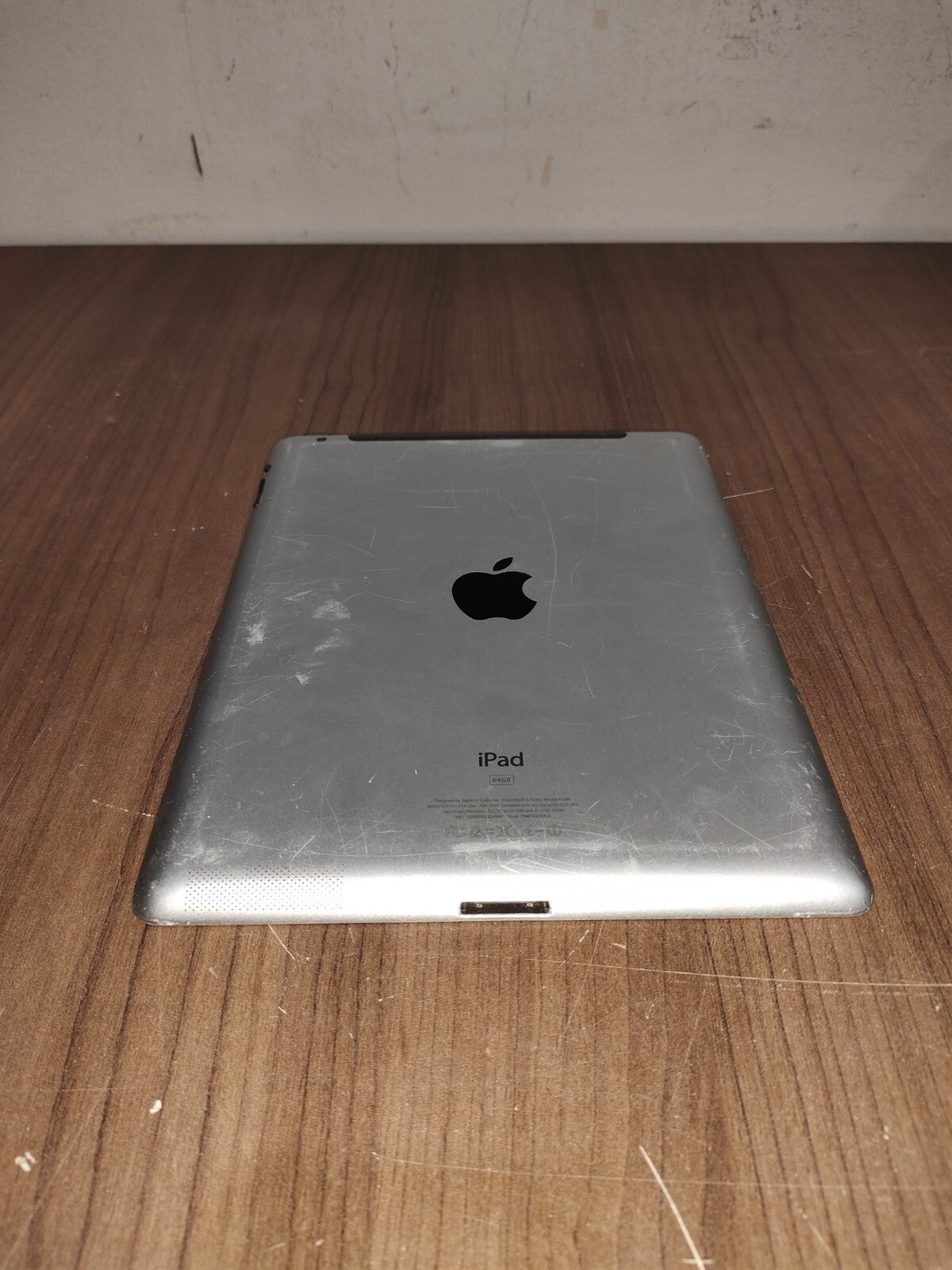 Apple iPad Gen 2 - A1396 - 64Gb - WiFi - 9.7 inch - Silver - Untested