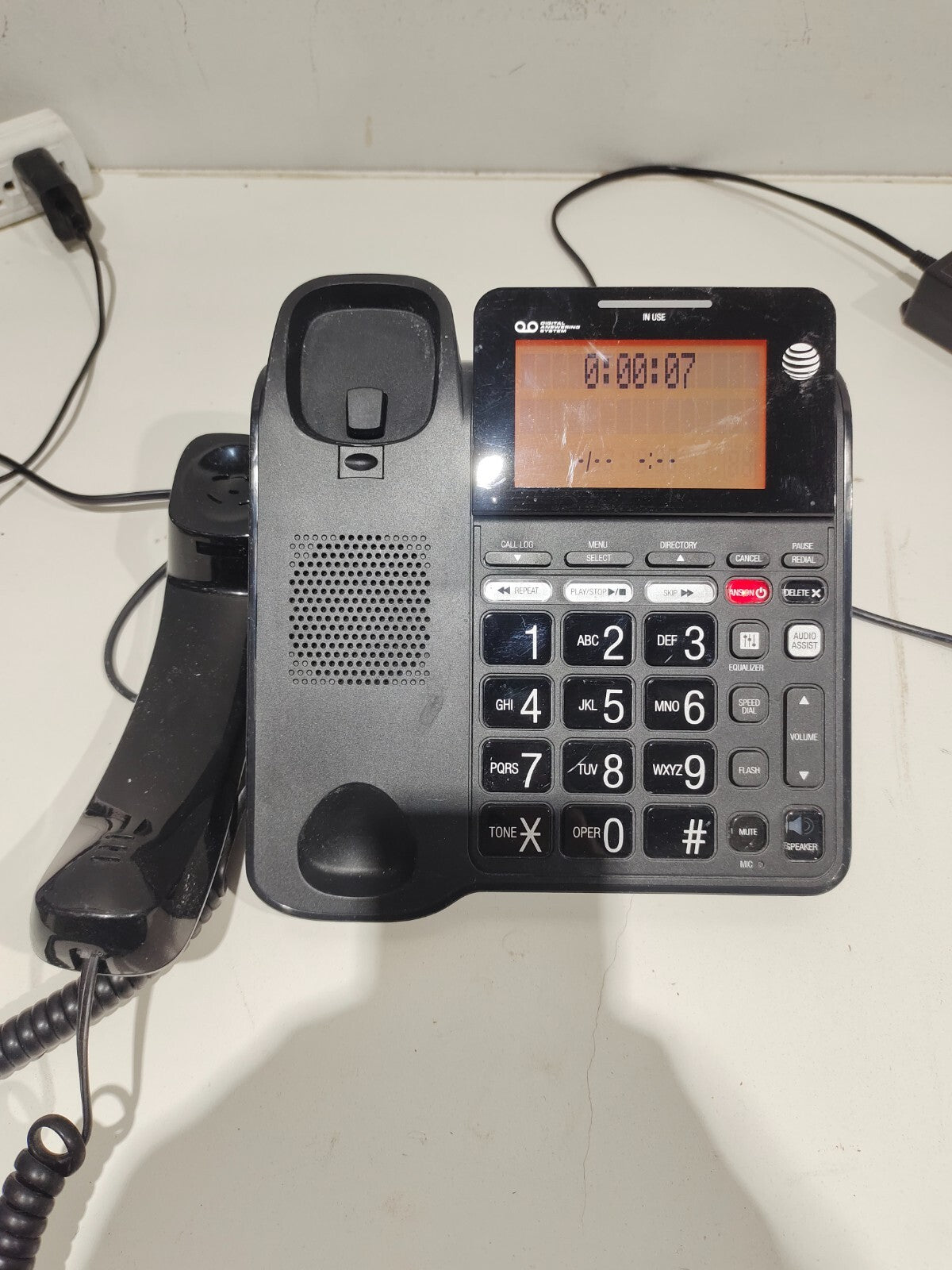 AT&T CL4940 Single Line Corded phone - Black
